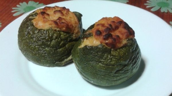 Calabacines rellenos de atún claro