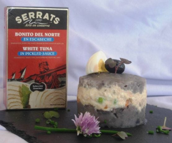 Parmentier de patata violeta con bonito del Norte en Escabeche