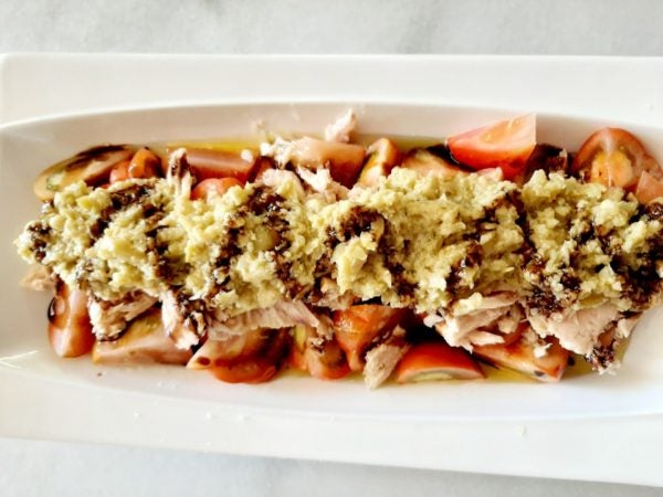 Tomate con cogote de bonito y tapenade