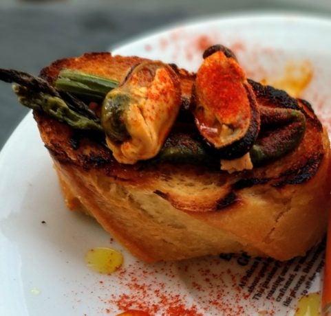 Pintxo de mejillones en escabeche
