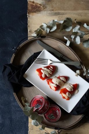 Pimientos rellenos de bonito y gambones