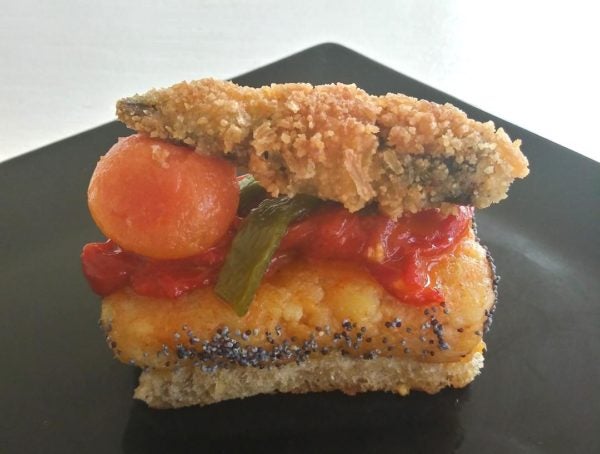 Canapé navideño de sardinillas