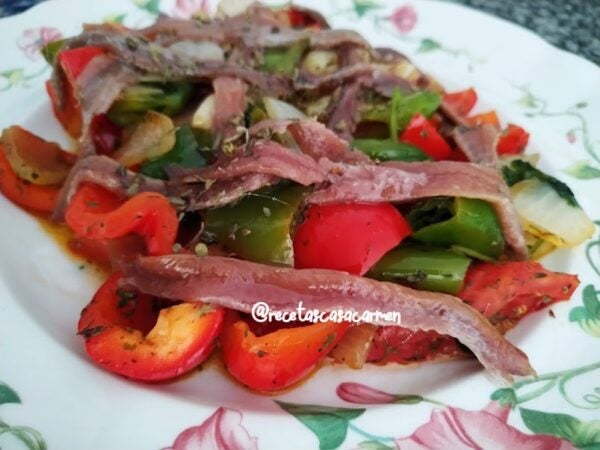 Ensalada templada de pimientos con anchoas