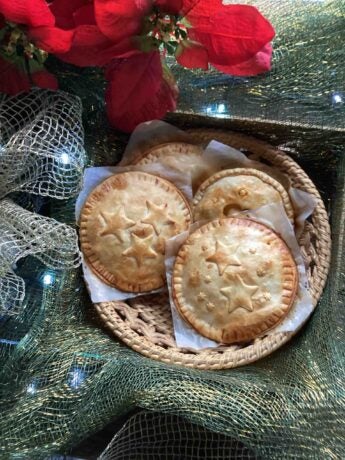 Empanadillas para Navidad decoradas con estrellas