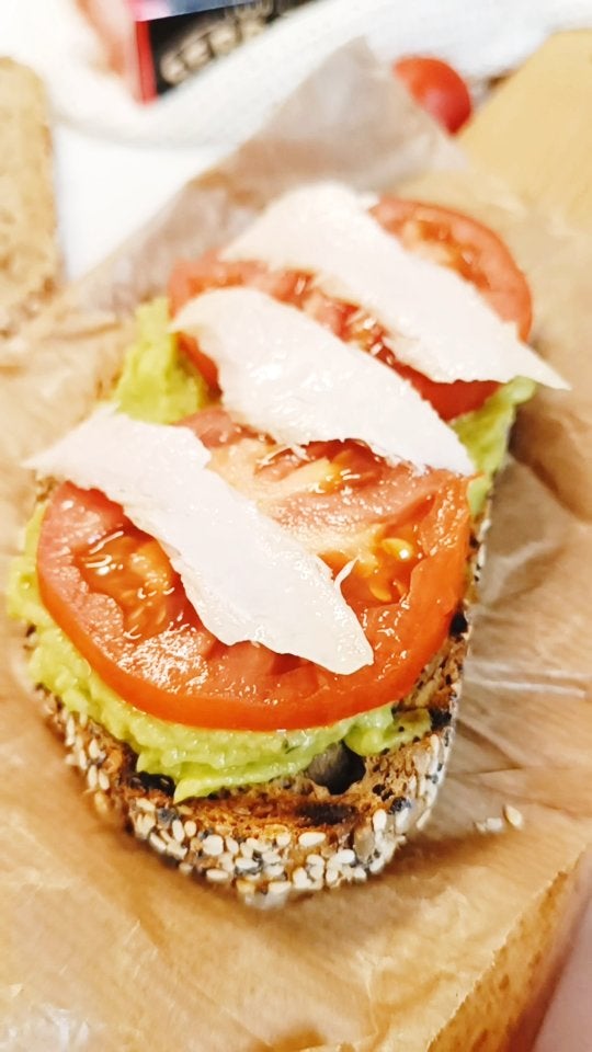 Tosta de ventresca con guacamole