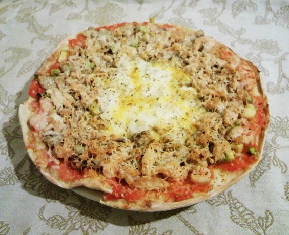 Pizza marinera con bonito del norte de Conservas Serrats