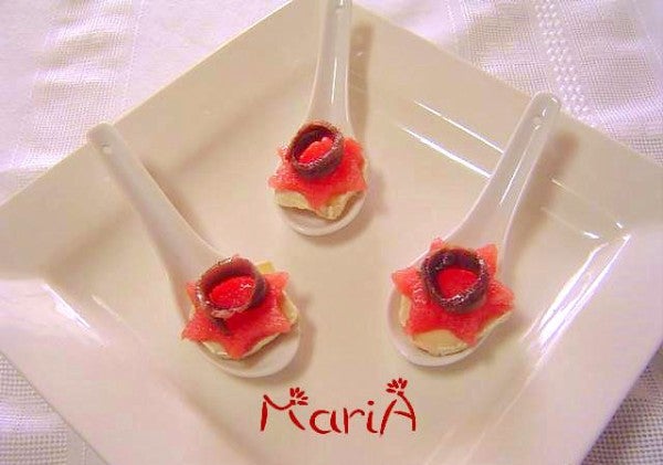 Tapa de sandía, queso de rulo y anchoa del Cantábrico de Conservas Serrats