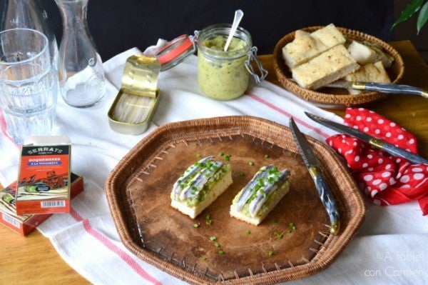 Focaccia con Allioli de Calabacín y Boquerones en Vinagreta