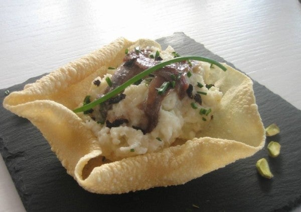 Receta de pappadums con anchoas del Cantábrico Serrats