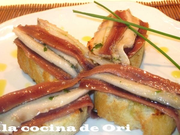 “Matrimonio” de anchoas del Cantábrico y boquerones en vinagre