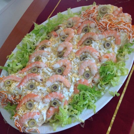 Rollo de patatas con bonito en forma de pez