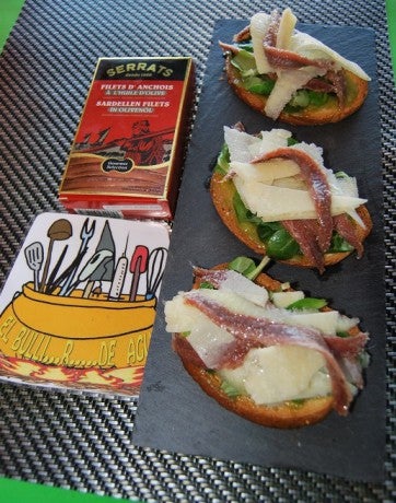 Tosta de anchoas y pera