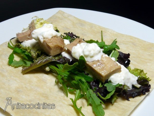 Wrap de atún y tzatziki